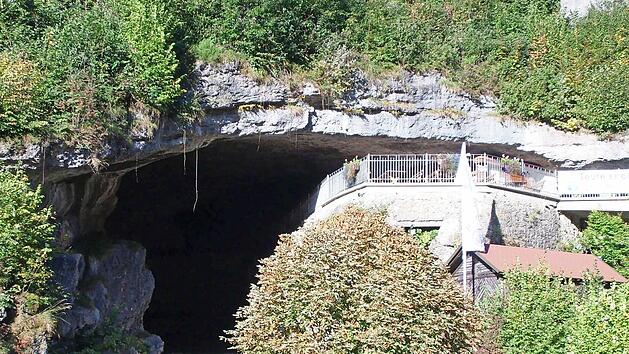 Der Eingang zur Teufelsh&ouml;hle.