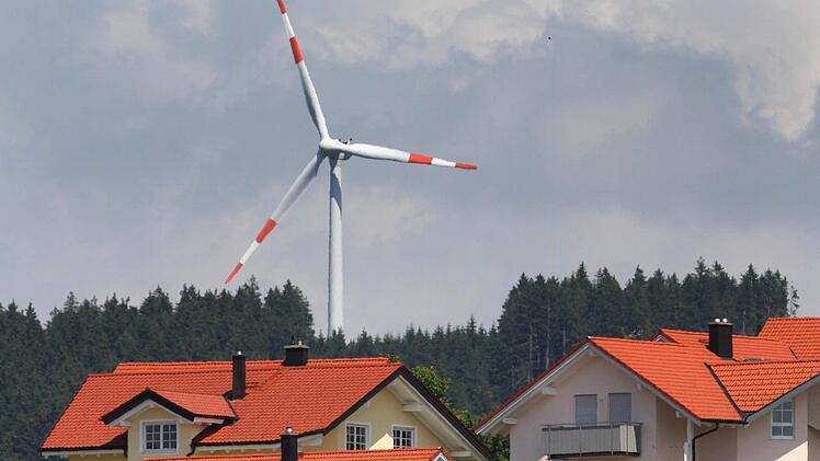 Der Hollfelder Stadtrat hat die Windpark-Pläne bei Krögelstein gestoppt. Symbolfoto: Karl-Josef Hildenbrand/dpa