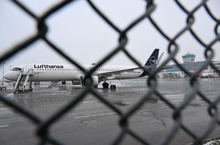 Lufthansa hält an langfristigen Boni-Plänen fest