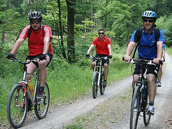 Kaum Steigungen und wenig pralle Sonne: Die Radler genossen die Tour durch die Oehrberger Wälder.