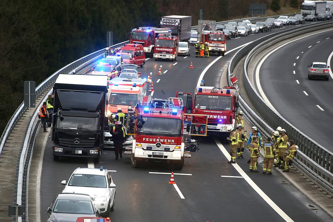 Geisterfahrer verursacht Unfall auf der A73