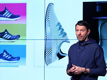 Adidas-Chef Kasper Rorsted hat den Umsatz des Sportartikelherstellers kräftig angekurbelt. Jetzt will sich der Däne mit dem bisherigen Gewinnzuwachs nicht mehr zufrieden geben. Foto: Daniel Karmann, dpa