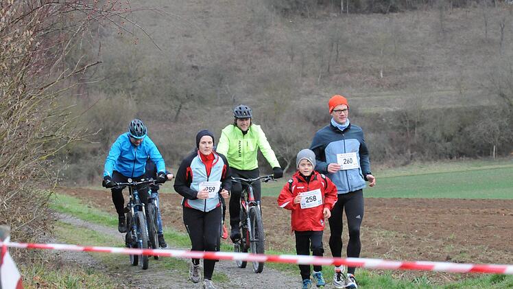 Szenen vom Fuschter Silvesterlauf.ssp