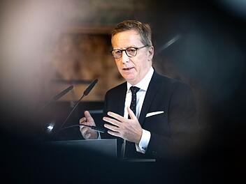 IW-Direktor H&uuml;ther