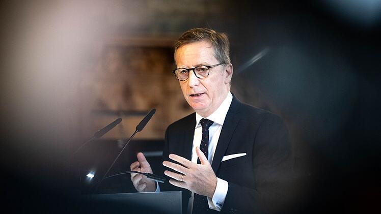 IW-Direktor H&uuml;ther