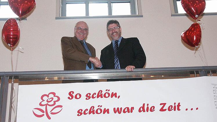 Amtsübergabe: Karl Zeitler und sein Nachfolger Michael Busch.