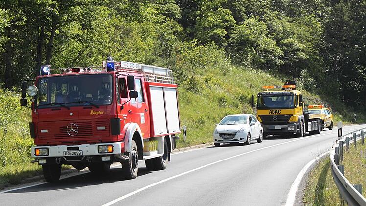 Ein junger Mann wurde am Dienstag bei einem Unfall auf der B287 schwerst verletzt. Foto: Thomas Mäuser