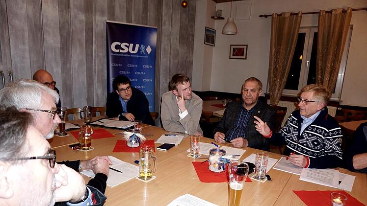 Thomas Schneider, Stadt Nürnberg und Robert Seel sowie Kurt Zollhöfer in der DiskussionRichard Sänger