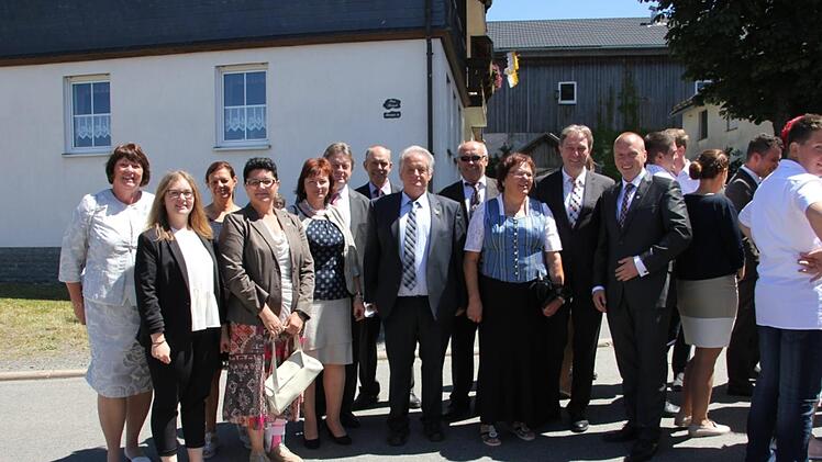 Die Ehrengäste der Primiz. Foto: Veronika Schadeck