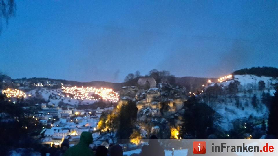 Beschluss der Ewigen Anbetung in Pottenstein - Lichterfest  in der Fränkischen Schweiz