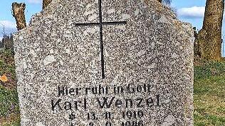 Die Geschichte von Karl Wenzel ist auf diedem Grabstein verewigt. &#160;&#160;