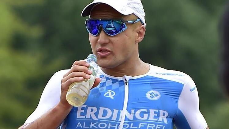 Sein Plan ging auf - Andreas Dreitz, im Vorjahr Zweiter, hier zu Beginn des Marathons, gewinnt als erster Franke den Triathlon in Roth. Foto: Wolfgang Zink