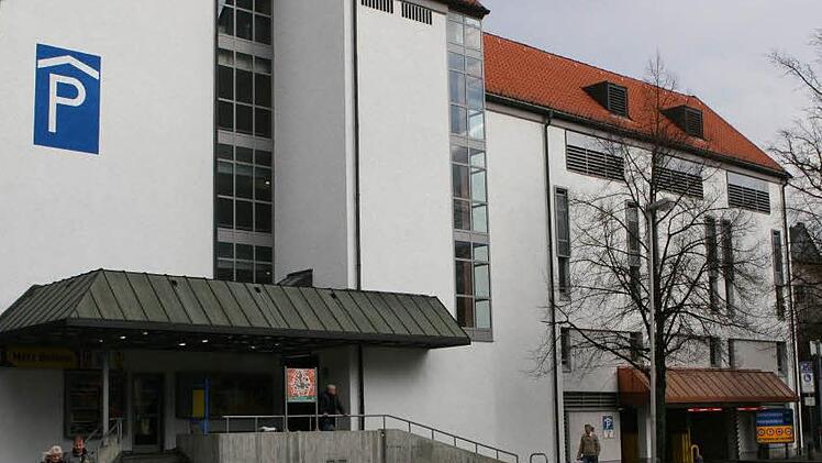 Ein 67-J&auml;hrige hat ihr Auto im Parkhaus Post geparkt. Bei ihrer R&uuml;ckkehr hat die Dame das Auto nicht mehr gefunden.Bild: Archiv/Laura Scheler