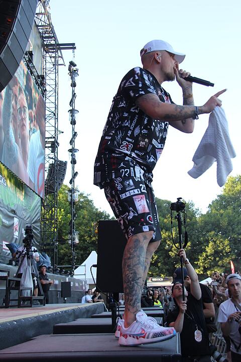 BONEZ MC und RAF Camora bringen die Meute bei Rock im Park 2019 zum eskalieren