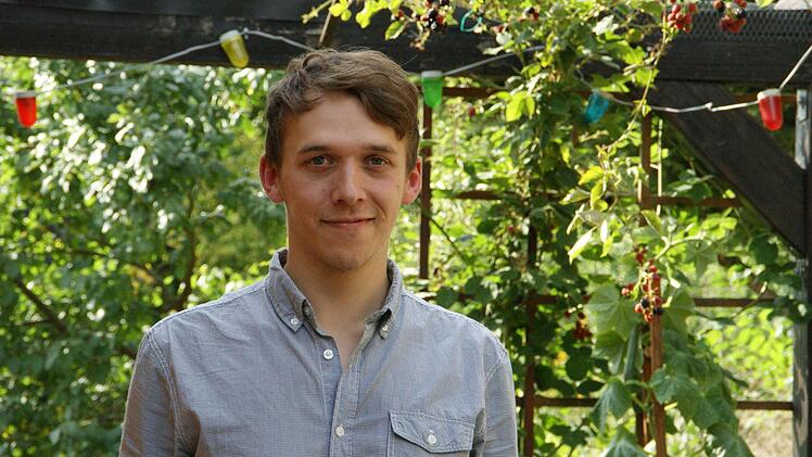 Michael Köhler zieht es in den Semesterferien immer wieder ins Elternhaus nach Eltmann. Hier erholt er sich, genießt den vollen Kühlschrank und arbeitet für die Finanzierung des nächsten Semesters.  Foto: Sabine Weinbeer