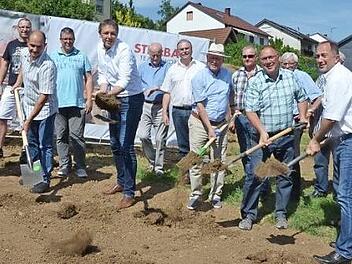Es geht los. Die Schwarze Leite bei Kipfendorf wird als Baugebiet erschlossen. Foto: Rainer Lutz