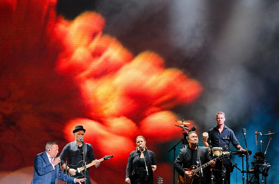 Toller Typ, tolle Band: Roland Kaiser und seine Musiker sorgten für eine ausgelassene Partystimmung auf dem Coburger Schlossplatz