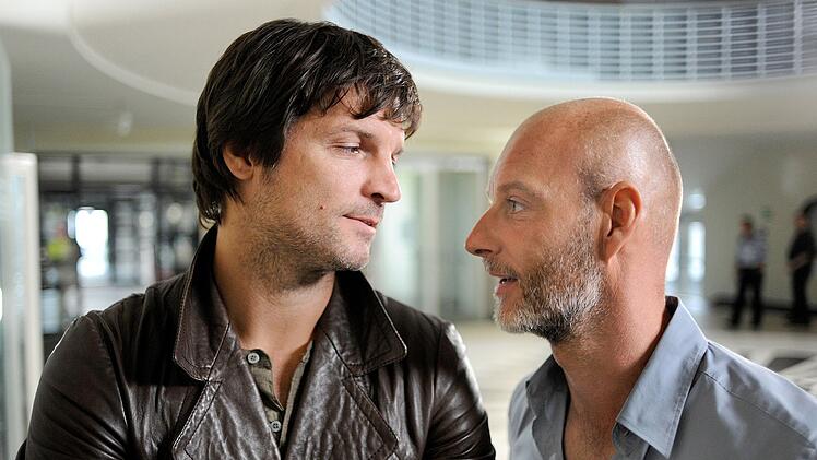 Können eigentlich ganz gut miteinander, aber der Karriereehrgeiz treibt sie auseinander: die Kripo-Beamten Lysewski (Misel Maticevic, links) und Weber (Simon Licht).