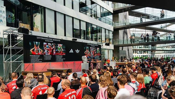 Fu&szlig;balllegenden bei Adidas