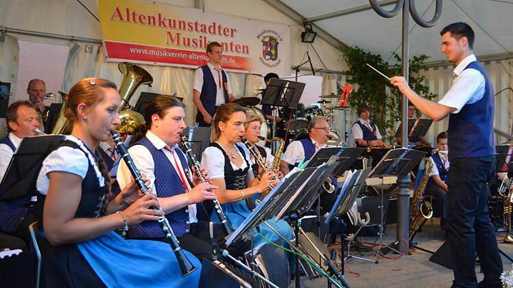 Sorgen immer für gute Stimmung: Die Altenkunstadter Musikanten.  Foto: privat