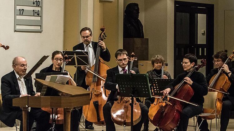 Impressionen vom Weihnachtskonzert mit dem Collegium Musicum Coburg in der Morizkirche.Foto: Jochen Berger