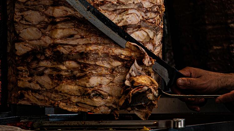 Imbiss erh&ouml;ht D&ouml;nerpreis auf 10 Euro - Kunden teils fassungslos