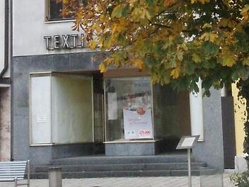 Eines von vielen leer stehenden Objekten in Ebermannstadt ist das Haus am Marktplatz 14.  Foto:  Josef Hofbauer