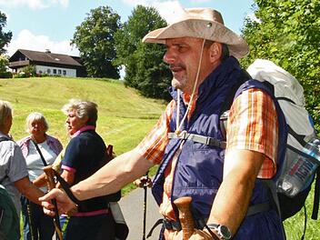 Willi Rucker führt die Wanderung rund um Kupferberg. Foto: Archiv/Katrin Geyer