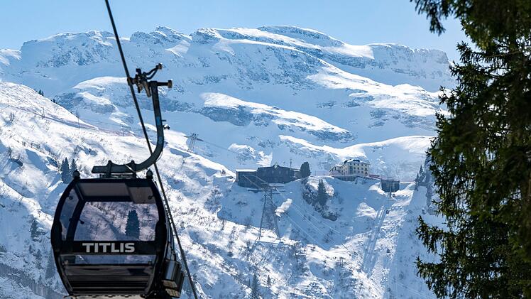 Gondel in Schweizer Skigebiet abgest&uuml;rzt