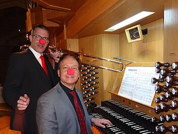 Burkhard Ascherl an der Schuke-Orgel und Roman Riedel an der  Posaune. Foto: Brigitte Ascherl