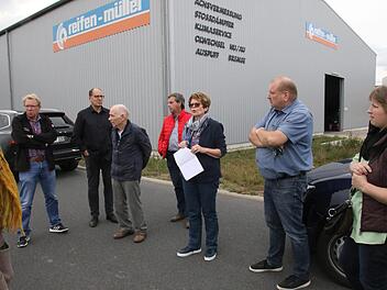 In der Prof.-Bagge-Straße in Neustadt prüfte das Gremium die Einrichtung eines Pendlerparkplatzes.  Foto: Michael Stelzner
