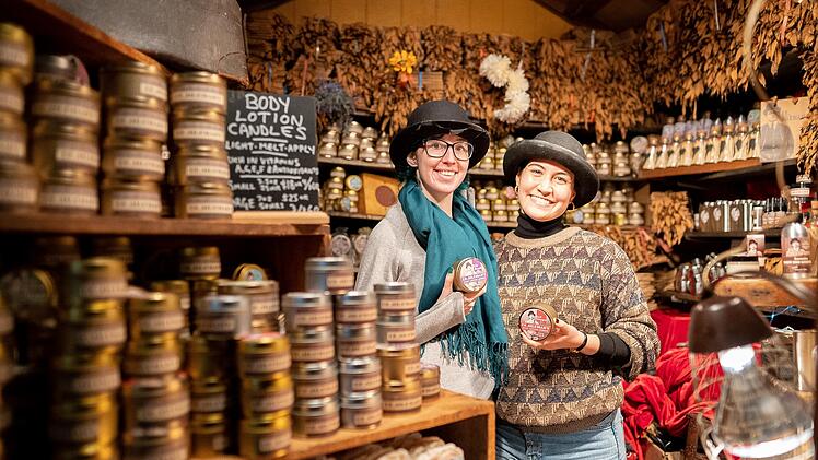Kuriose US-Christkindlesmarkt-Kopie sorgt für Begeisterung - mit Nürnberger Bratwurst und Glühwein