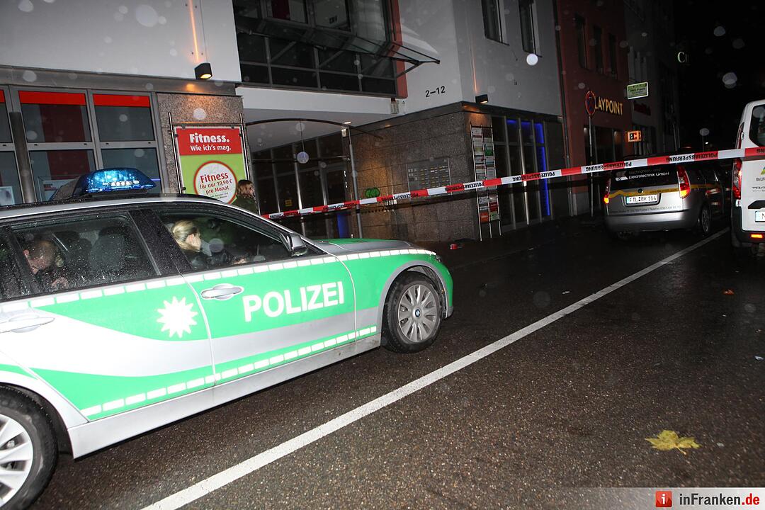 Versuchtes Tötungsdelikt in Ansbach – Opfer verletzt im Krankenhaus - Täter auf der Flucht