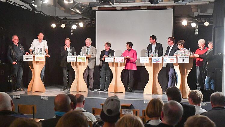Impressionen von der Podiumsdiskussion zur Landtagswahl für Jung- und Erstwähler im Kulmbacher Jugendzentrum "Alte Spinnerei" Ronald Rinklef