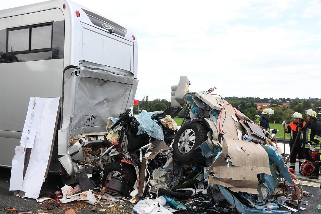 Furchtbares Unglück: Wohnmobil-Fahrer stirbt auf A3 bei Schlüsselfeld