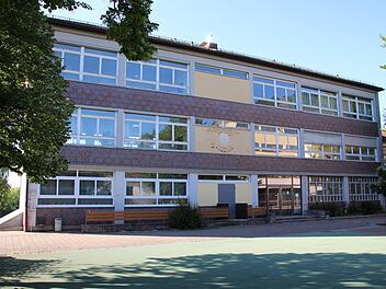 Bei einer Generalsanierung der Schlossbergschule gäbe es viel zu tun. Nicht alles könnte zufriedenstellend gelöst werden. Foto: Charlotte Wittnebel-Schmitz