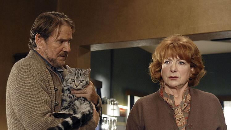Haben sich nicht mehr viel zu sagen: Siegmar (G&ouml;tz George) und Margret (Hannelore Hoger), die nach kurzer Zeit erkennen, dass ihre Heirat ein Fehler war.