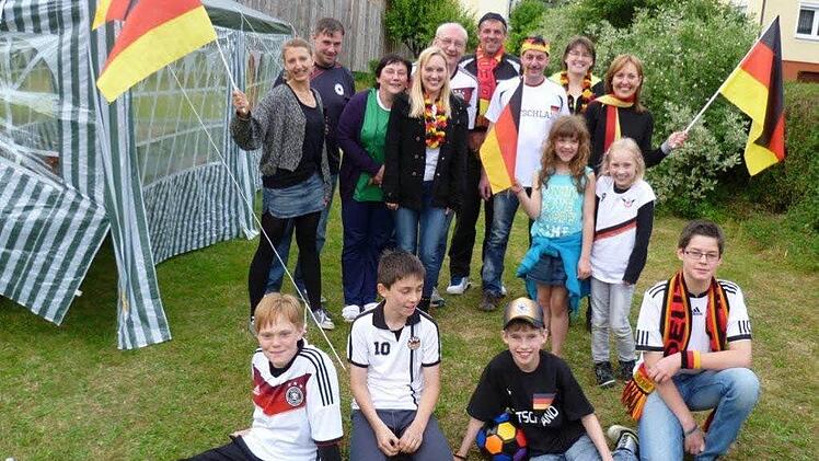 In Birnbaum hoffen die Fans auf weitere Erfolge der deutschen Fußballer in Brasilien. Foto: Ewald Rehm