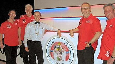 Beim Faschingsjubiläum von "Rainbow" in Rothenkrichen (von links): Reinhard Weber, Karlheinz Schäck, Kai Baumstark, Stefan Fehn und Burkhard Weber  Foto: K.- H. Hofmann