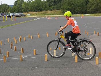 Beim Fahrradturnier des ADAC gab es etliche Hindernisse zu meistern.   Fotos: Christa Nürnberger