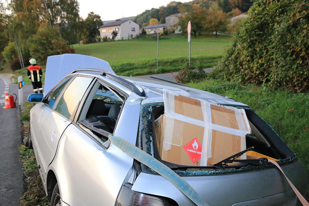 Pkw überschlägt sich am Teuchatzer Berg