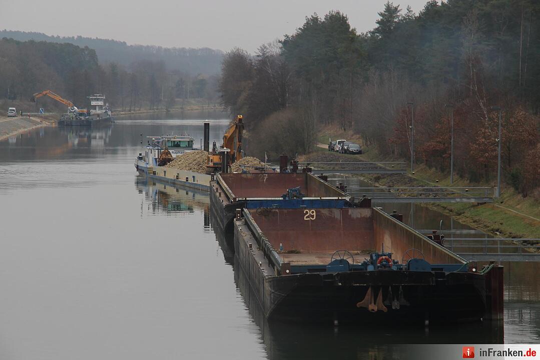 Auf Foto-Tour im  Inneren der Schleuse Erlangen