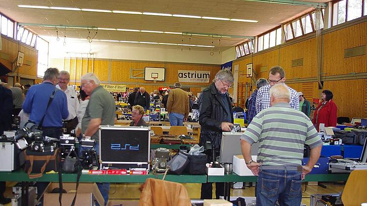 Besucher wurden bei der Steinberger Fotobörse gut beraten.  Foto: Heike Schülein