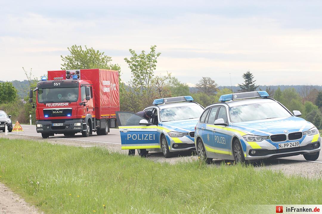 Ansbach: Fahranfänger kracht in Bagger