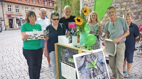 Die Kronacher "Grünen" beteiligten sich an der Handy-Sammelaktion.  Foto: Heike Schülein