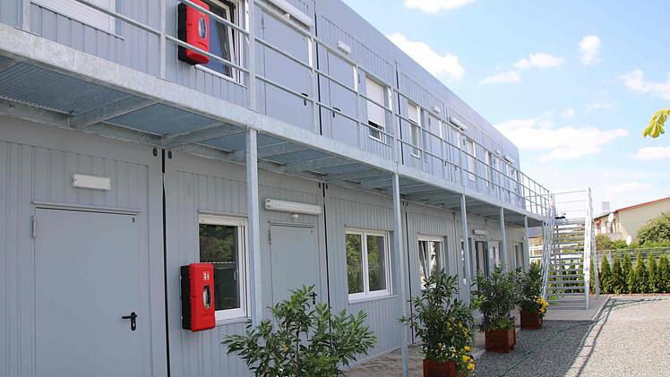 In dieser Containeranlage wohnen die Obdachlosen.