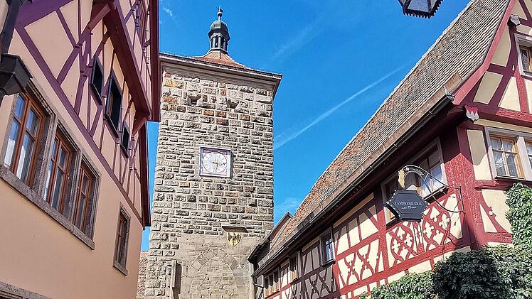 Rothenburg ob der Tauber ist bei Touristen äußerst beliebt. Der mittelfränkische Ort gilt als eines der bekanntesten und meistbesuchten Reiseziele Deutschlands.