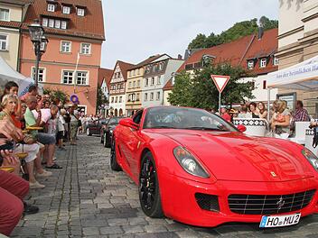 Die Nobel-Karossen werden bei der italienischen Nacht wieder etliche Blicke auf sich ziehen.  Foto: Sonja Adam