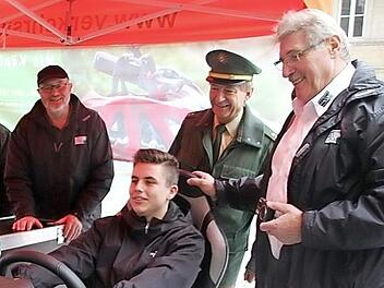 Reaktionstest auf dem Marienplatz in Kronach Foto: Veronika Schadeck
