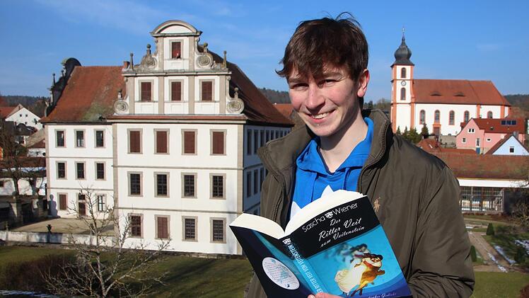 Das Schloss und die Kirche von Kirchlauter bilden die Kulisse für die erste Buchveröffentlichung des Sascha Wiener: ein dramatisches Gedicht über den sagenhaften "Ritter Veit vom Veitenstein". Eckehard Kiesewetter